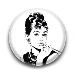 Badge : Bichromie, actrice Audrey Hepburn