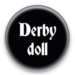 Badge Derby doll fond noir