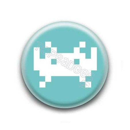 Badge Invader Pixel Bleu Clair