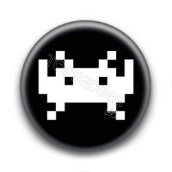 Badge Invader Pixel Noir 2