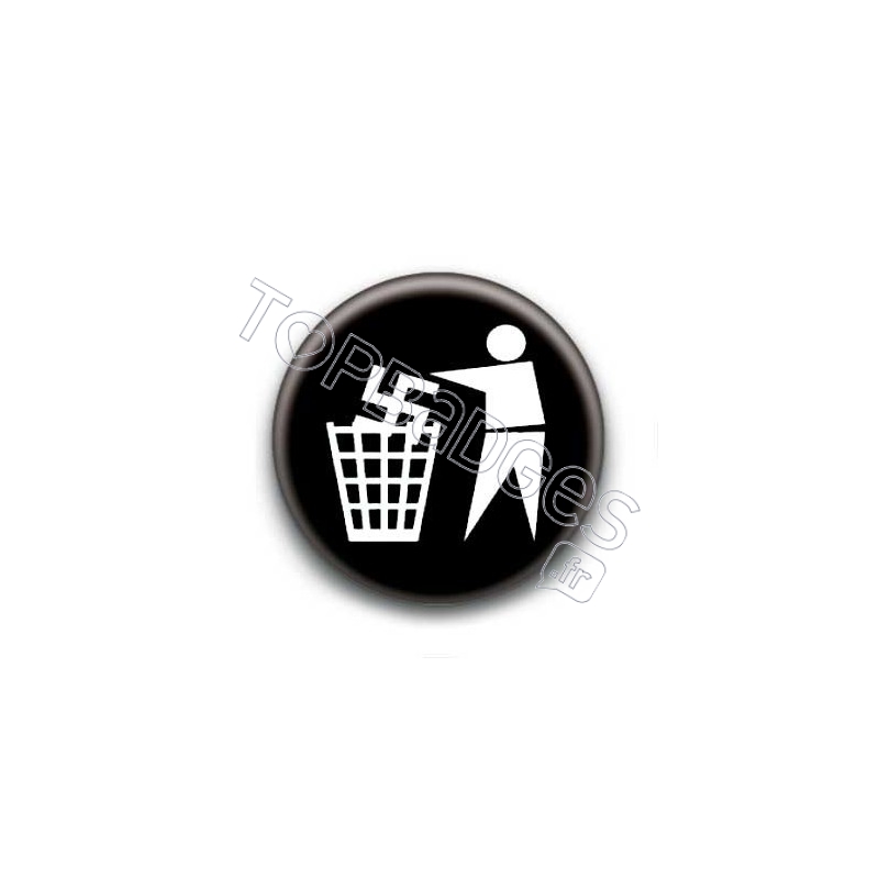Badge nazis à la poubelle
