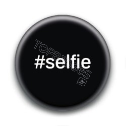 Badge Hashtag Selfie