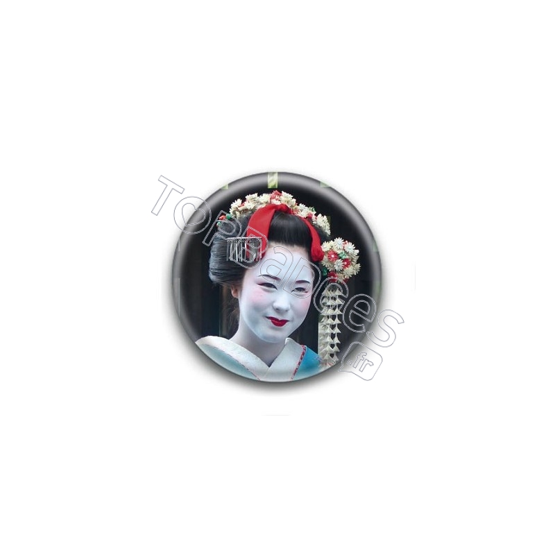 Badge : Geisha souriante