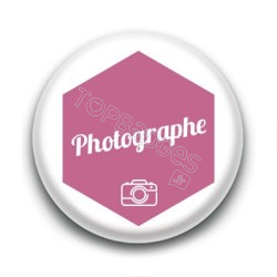 Badge : Hexagone rose, Photographe