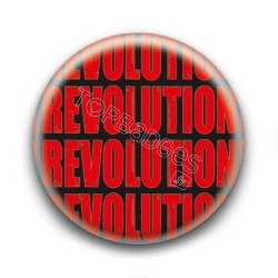 Badge Revolution rouge