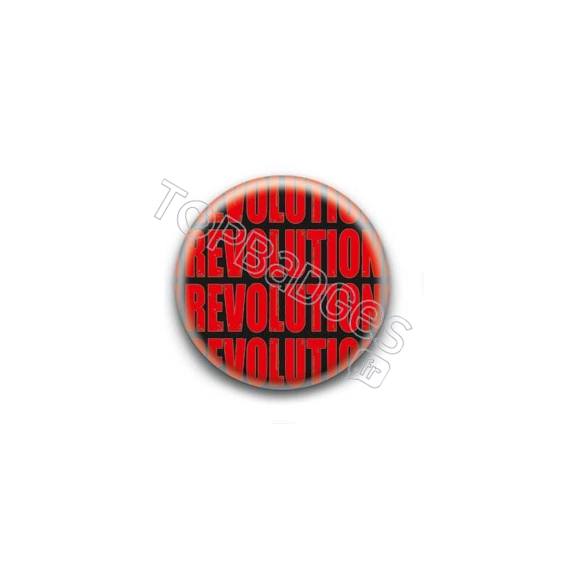 Badge Revolution rouge
