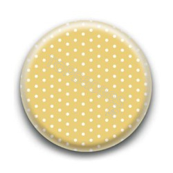 Badge Jaune Pâle et Petits Pois Blancs