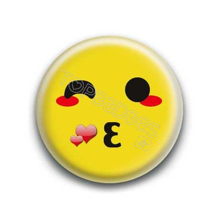 Badge : Smiley bisous jaune