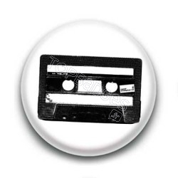 Badge Cassette Audio Fond Blanc