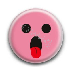 Badge : Smiley langue rose